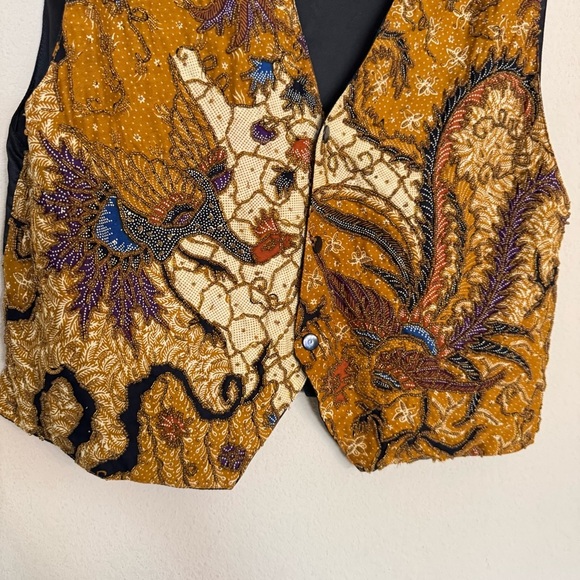 Kenar Black and Tan Vest with Classic Appeal - Picture 10 of 16